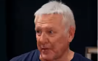 Alex Lifeson destaca baixo de Geddy Lee em “Marathon”: “Tem uma presença incrível”