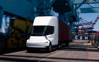 Caminhão tem capacidade para até 38 toneladas e versão europeia chegará com autonomia de até 520 km.