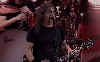 Foo Fighters faz fãs do Rock in Rio reagirem em apenas 5 segundos ao tocar "My Hero"