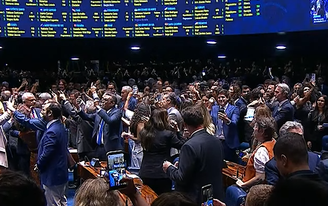 Senado Federal na noite desta quarta-feira, 14, na votação da PEC que prevê o fim da escala 6x1