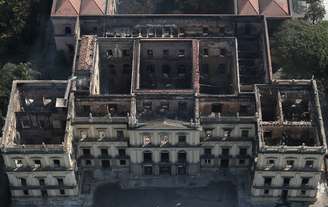 Vista aérea do Museu Nacional no Rio de Janeiro, após o incêndio