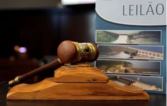 Vista de martelo usado em leilão de concessão pública na B3. 27/9/2017.  REUTERS/Paulo Whitaker