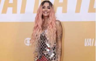 Azzy em evento de "Vai na Fé"