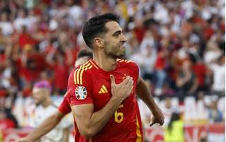 Merino comemora gol da vitória da Espanha sobre a Alemanha