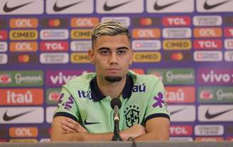 Andreas Pereira em entrevista coletiva 