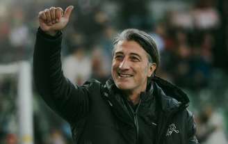 Técnico Murat Yakin convoca seleção da Suíça 