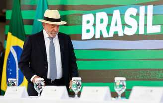 Governo brasileiro rechaça nova tarifa, diz que EUA ‘manipulam tema caro’ e fala em reciprocidade