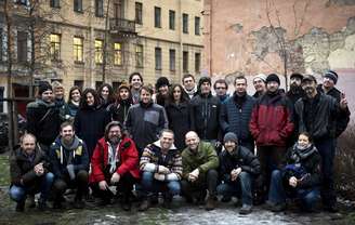 O grupo conhecido como os 30 do Ártico em São Petersburgo 