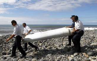 A aeronave da Malaysia Airlines levava 239 passageiros entre Kuala Lumpur e Pequim, em março de 2014, quando mudou de rota e desapareceu.