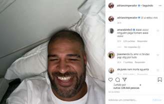 Adriano postou foto sorrindo para desmentir que morreu (Foto: Reprodução / Instagram)