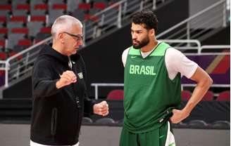 A seleção brasileira estreia no Pré-Olímpico de basquete masculino em busca da vaga para Paris 2024.