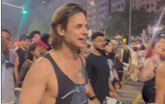 Daniel Erthal vendendo o Gaga Drink