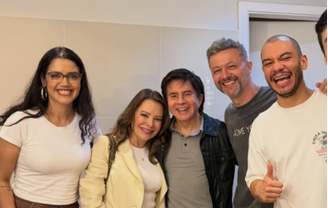 Separado de Sandy, Lucas Lima vai a show de stand-up com os ex-sogros