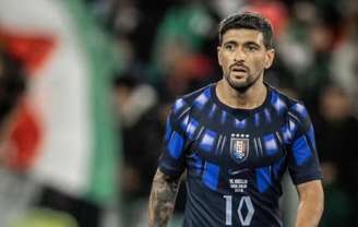 Arrascaeta em treino com a seleção do Uruguai