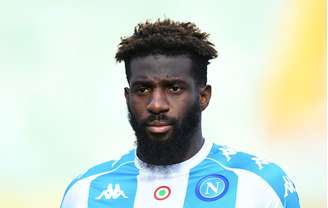 Tiemoue Bakayoko pelo Napoli. 