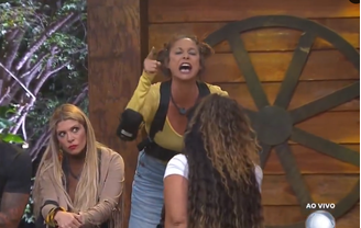 Giovanna e Darlin discutem em dinâmica de 'A Fazenda'