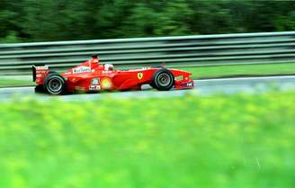 <p>Circuito de A1 Ring volta à Fórmula 1 após mais de uma década afastado. Na imagem, Rubens Barrichello participa da prova em 2000</p>