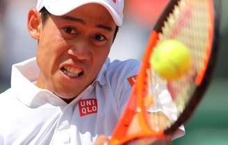 O tenista japonês Kei Nishikori, atual nº 9 do mundo, avançou para as quartas de final de Roland Garros com vitória nesta segunda-feira
