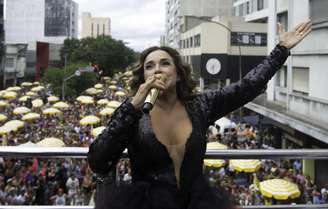 Daniela Mercury se apresenta em camarote na Parada do Orgulho LGBT 2019 em São Paulo. 
