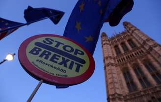 Placa de protesto contra o Brexit do lado de fora do Parlamento, em Londres
22/10/2019
REUTERS/Simon Dawson