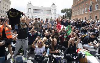 Segundo grupo, governo italiano quer impor regras sociais