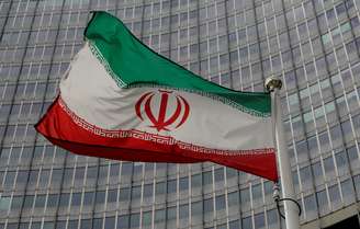 Bandeira do Irã em frente à sede da AIEA em Viena
09/09/2019 REUTERS/Leonhard Foeger