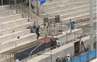 Vídeo mostra operários brigando nas obras do Pacaembu em São Paulo