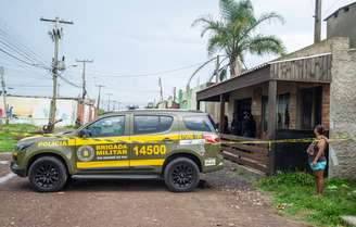 Polícia atua no estabelecimento de suspeito de sequestrar menina