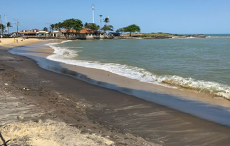 Praia da Areia Preta, em Guarapari-ES