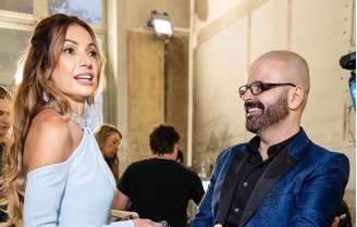 Patrícia Poeta e Marcello Costa na última edição da Alta Costura de Paris (Foto Joy Strotz/Divulgação)