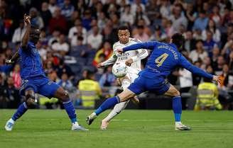 Mbappé em Real Madrid x Oviedo  –