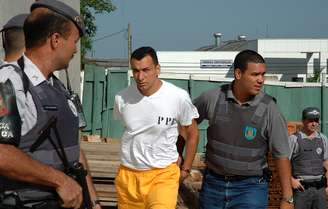 Transferência de Marcos Willians Herbas Camacho, o Marcola, apontado como o líder máximo da facção Primeiro Comando da Capital (PCC), em 2006