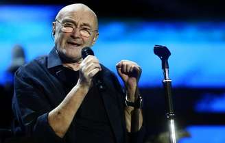 O cantor britanico Phil Collins no Estádio Mario Filho, o Maracanã