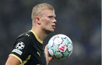 Erling Haaland durante partida do Manchester City contra o Porto, pela primeira rodada da fase de liga da UEFA Champions League 2026/27 - 