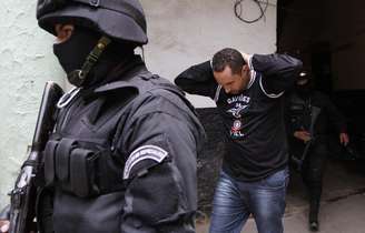 <p>Doze torcedores do Corinthians seguem detidos pela morte de Kevin Espada em fevereiro</p>
