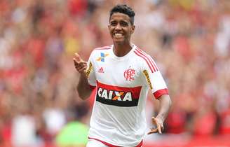 A vitória do Flamengo sobre o Joinville em imagens