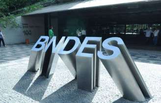 De acordo com o BNDES, a redução nas provisões para perdas em investimentos (impairment), o reconhecimento de créditos tributários e o resultado da intermediação financeira , contribuíram para o lucro obtido em 2016.