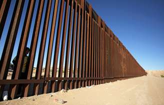 Criança na fronteira entre o México e os Estados Unidos, em El Paso, no Texas
25/05/2019
REUTERS/Jose Luis Gonzalez