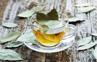 Chá de louro oferece muitos benefícios para a saúde