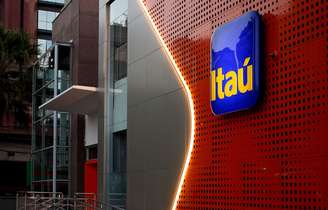 Itaú (ITUB4)