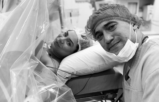 Lexa e Ricardo Vianna durante o parto de Sofia