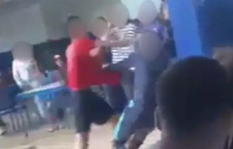 Aluno ameaça colega com arma durante briga em escola de Santos (SP)