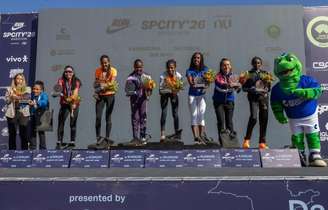 Pódio feminino da SP City Maarathon 2026 (Foto: Iguana Sports)