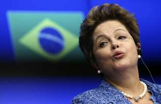 <p>Pesquisa aponta queda na popularidade da presidente Dilma</p>