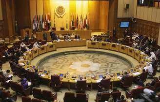 <p>Representantes da Liga Árabe e deputados dos ministros das Relações Exteriores árabes em reunião no Cairo, em 15 de junho</p>