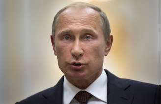 <p>Em meio ao agravamento da crise no leste ucraniano, a frase teria sido dita pelo presidente russo, Vladimir Putin (foto), ao presidente da Comissão Europeia</p>