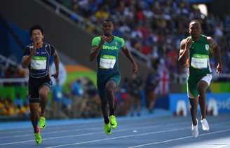 Vitor Hugo admitiu que errou bastante em sua série eliminatória dos 100 m (Foto: AFP)