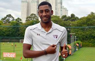 Jogador foi contratado do Defensor-URU e ainda não estreou pelo São Paulo (Divulgação)