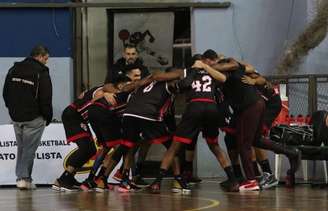 São Paulo venceuvbet saque minimoprimeira partida no Campeonato Paulista de basquete (Foto: Rubens Chiri/saopaulofc.net)