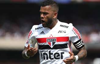 Daniel Alves afirmou que “não decepcionará” os torcedores do São Paulo (Foto: Rubens Chiri/SPFC)